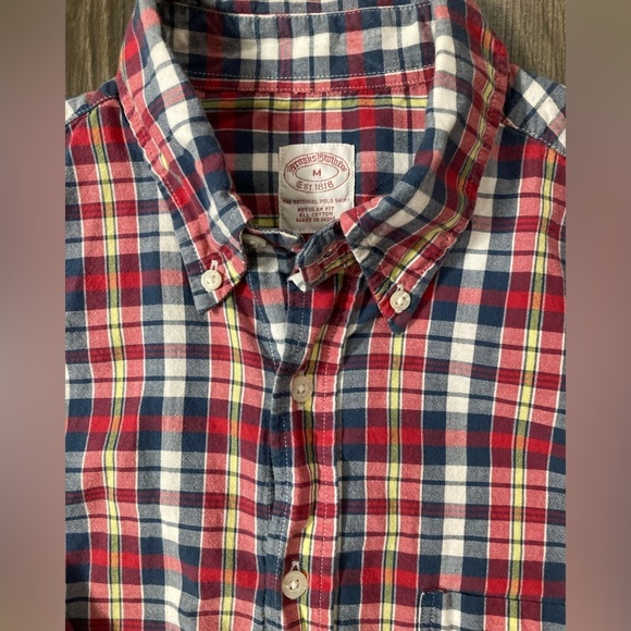 Brooks Brothers Other - Brooks Brothers Men’s Medium Regular Fit Button Down Shirt